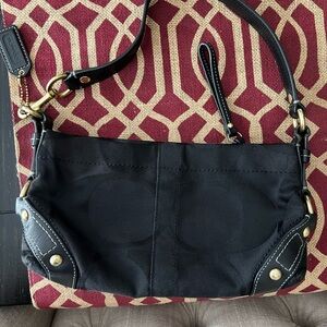 Black Coach Women's Shoulder Bag